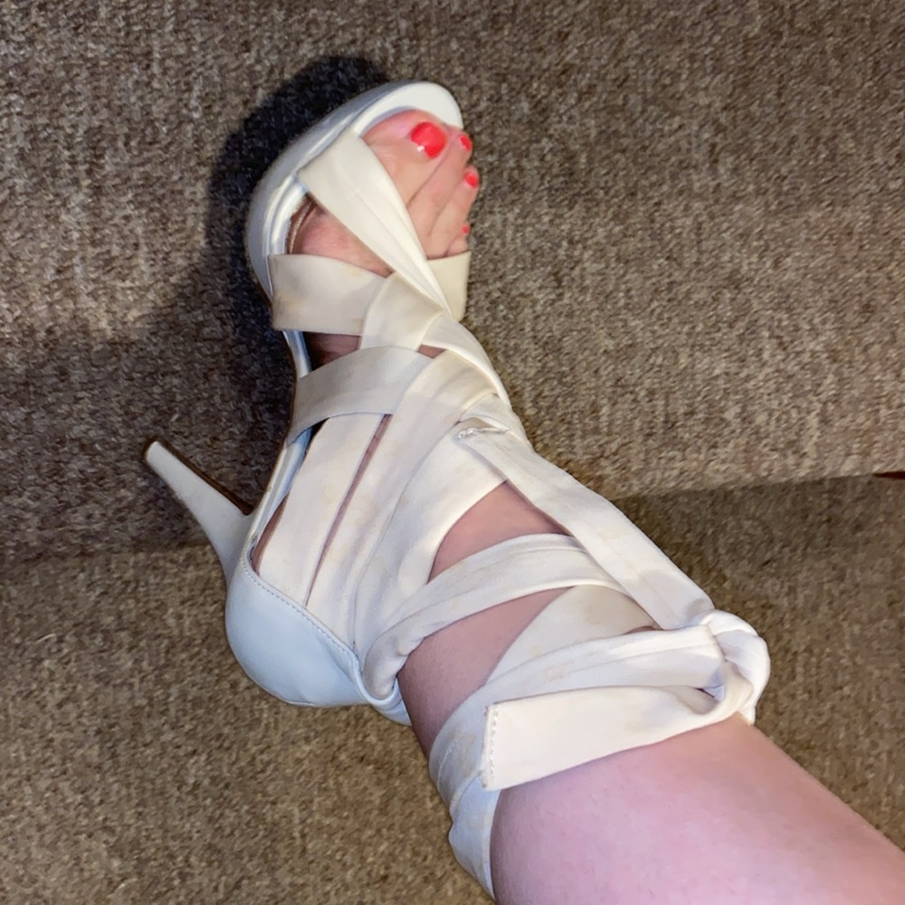🧁 EUC INC Fabric Braided Strap Sexy Ivory Dress Platform Sandals